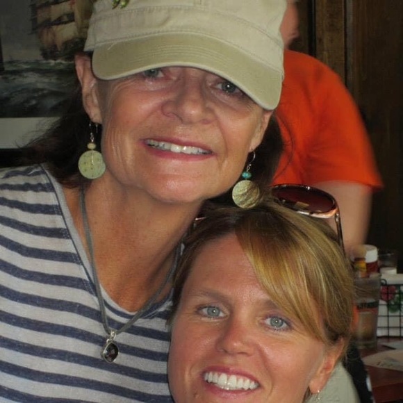 Meet your Posher, Lynette - Picture 1 of 1